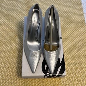 NWOB - Womens Nine West stiletto heels